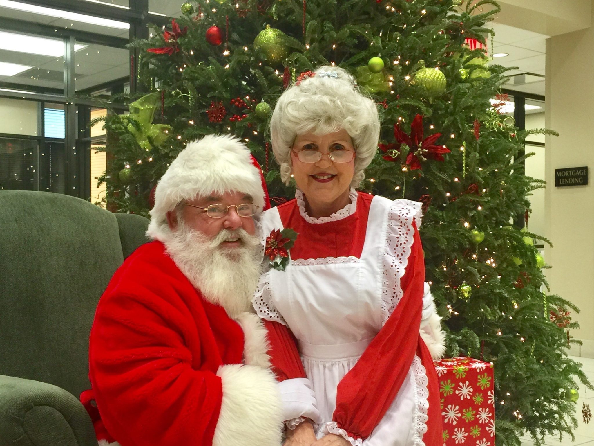 Jingle All the Way with Santa and Mrs. Claus Metairie Bank.